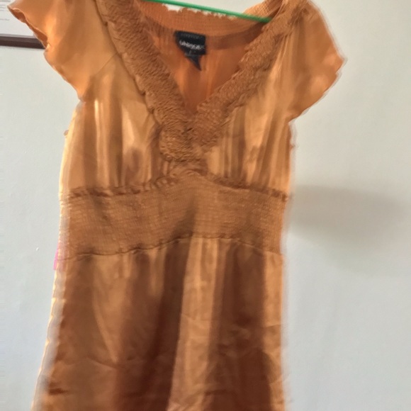 Stretch, UNIQUE SPECTRUM GOLD BLOUSE. Size LARGE - Picture 4 of 8